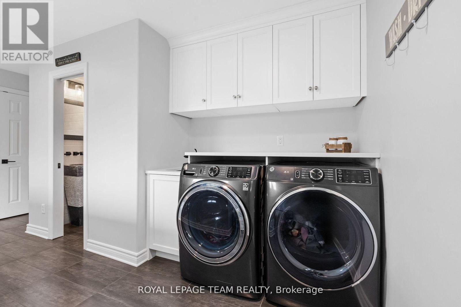 6903 Twin Lakes Avenue