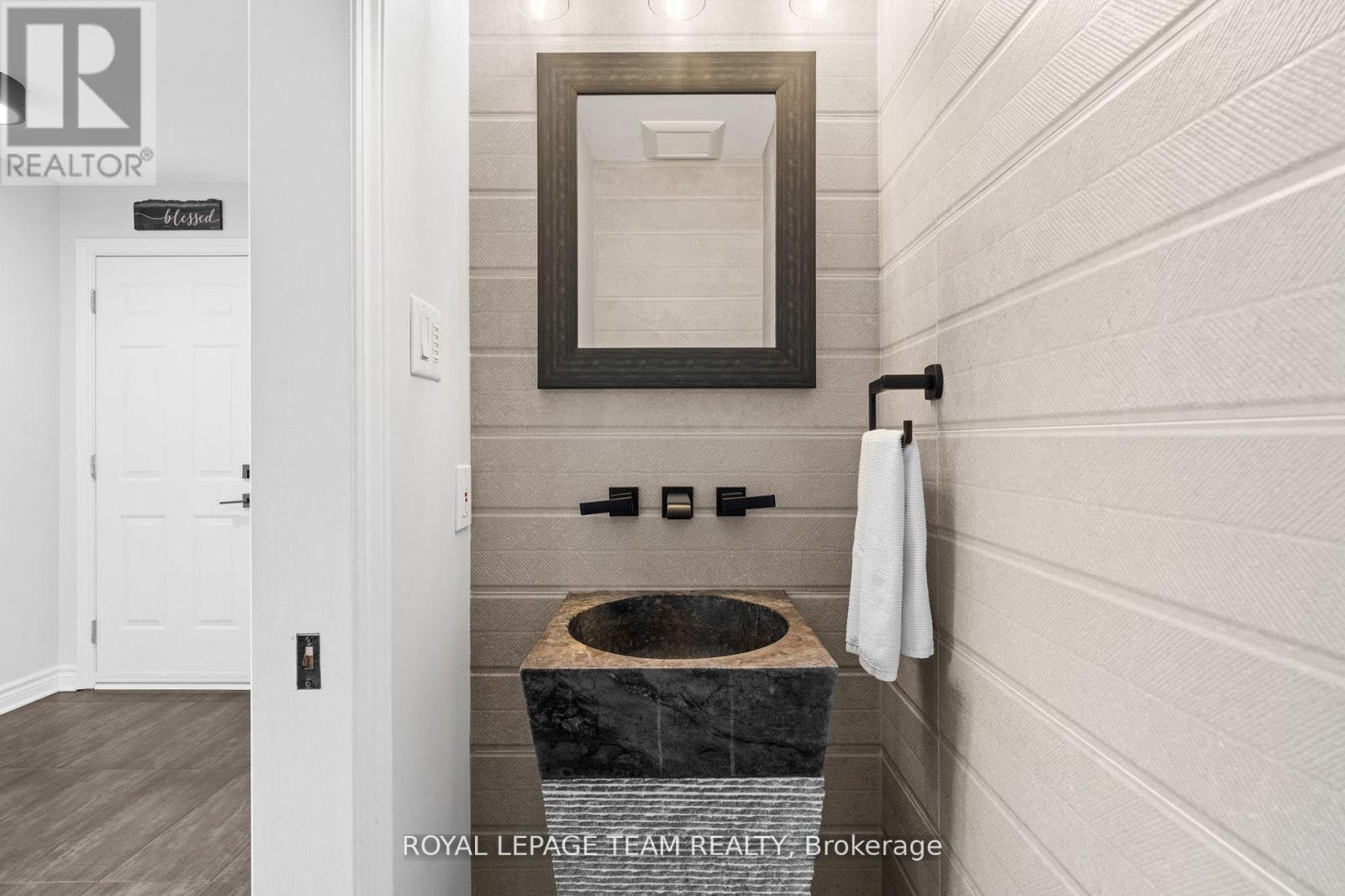 6903 Twin Lakes Avenue