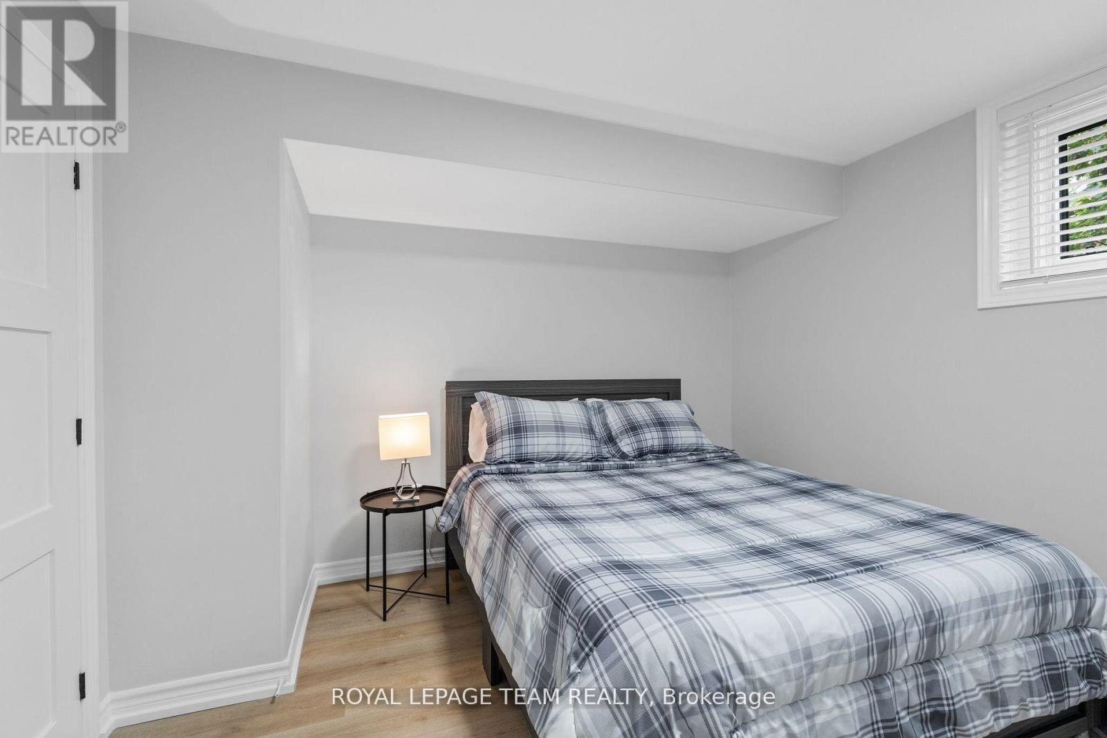 6903 Twin Lakes Avenue