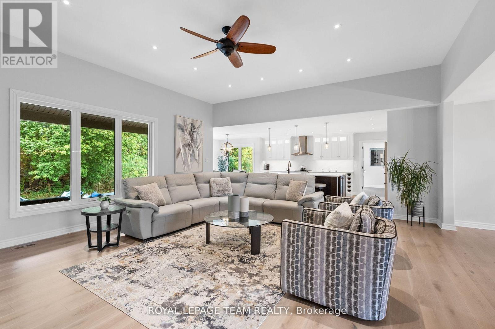 6903 Twin Lakes Avenue