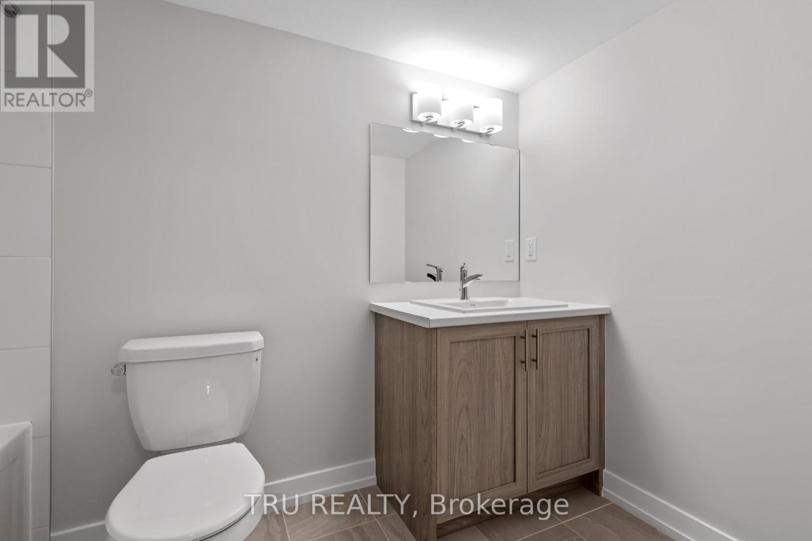 75 Hackamore Crescent