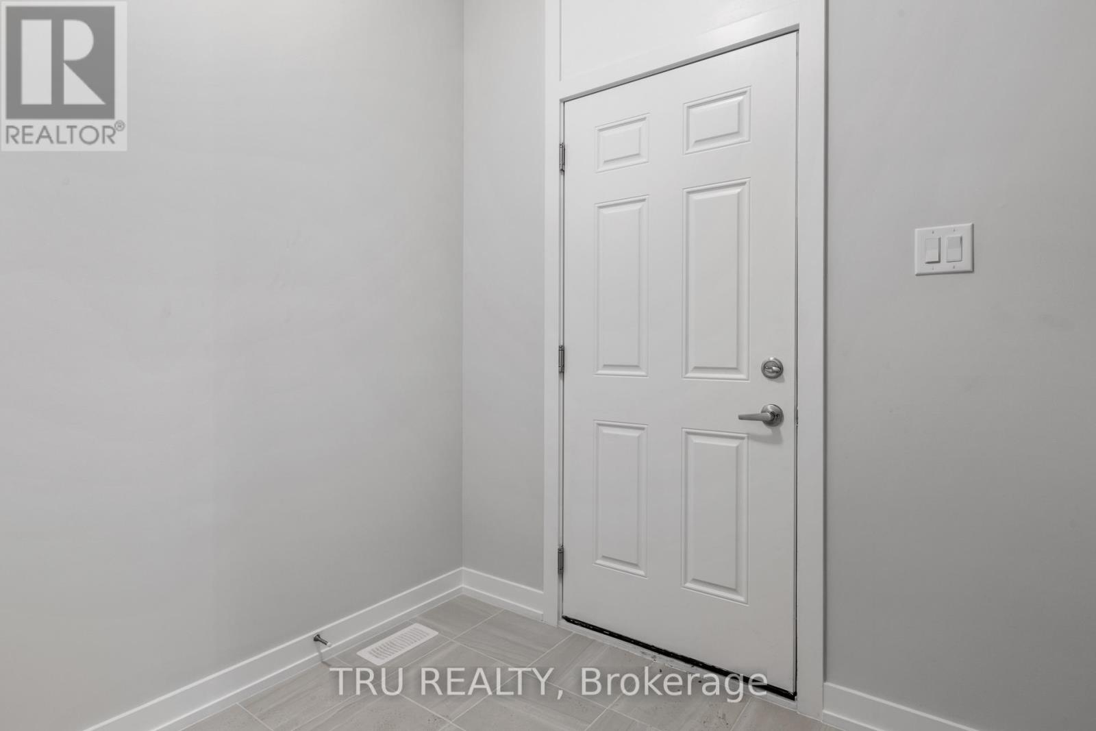 75 Hackamore Crescent