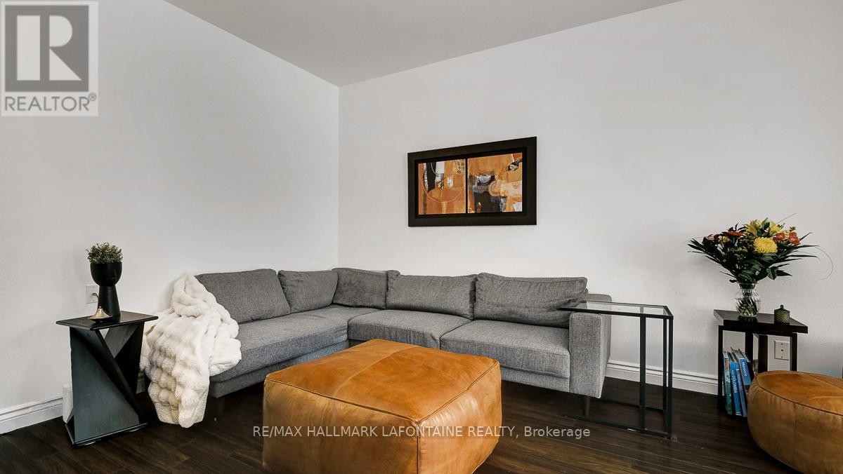 315 Rustic Hills Crescent