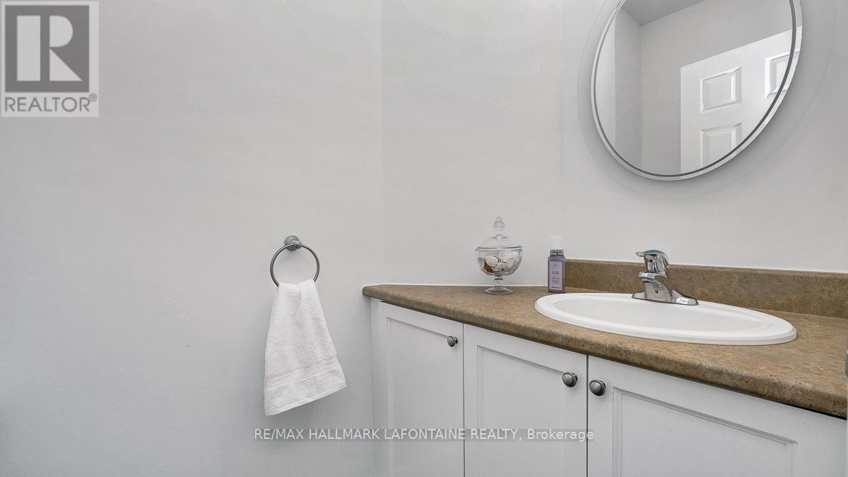 315 Rustic Hills Crescent