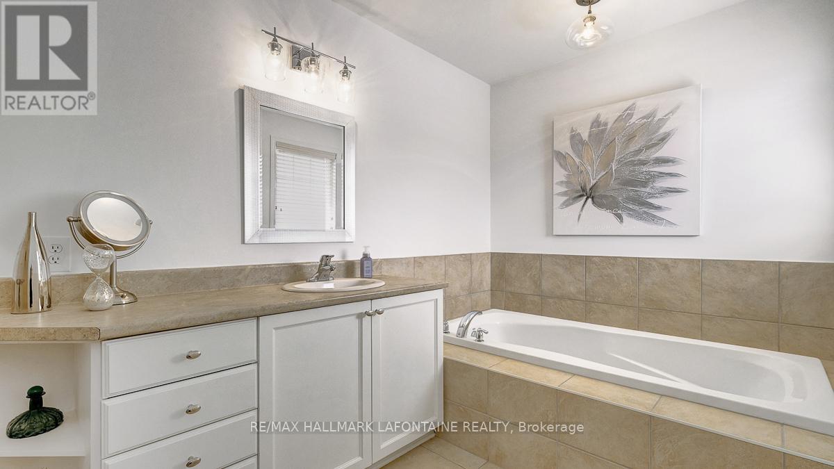 315 Rustic Hills Crescent