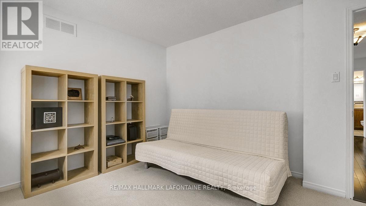 315 Rustic Hills Crescent