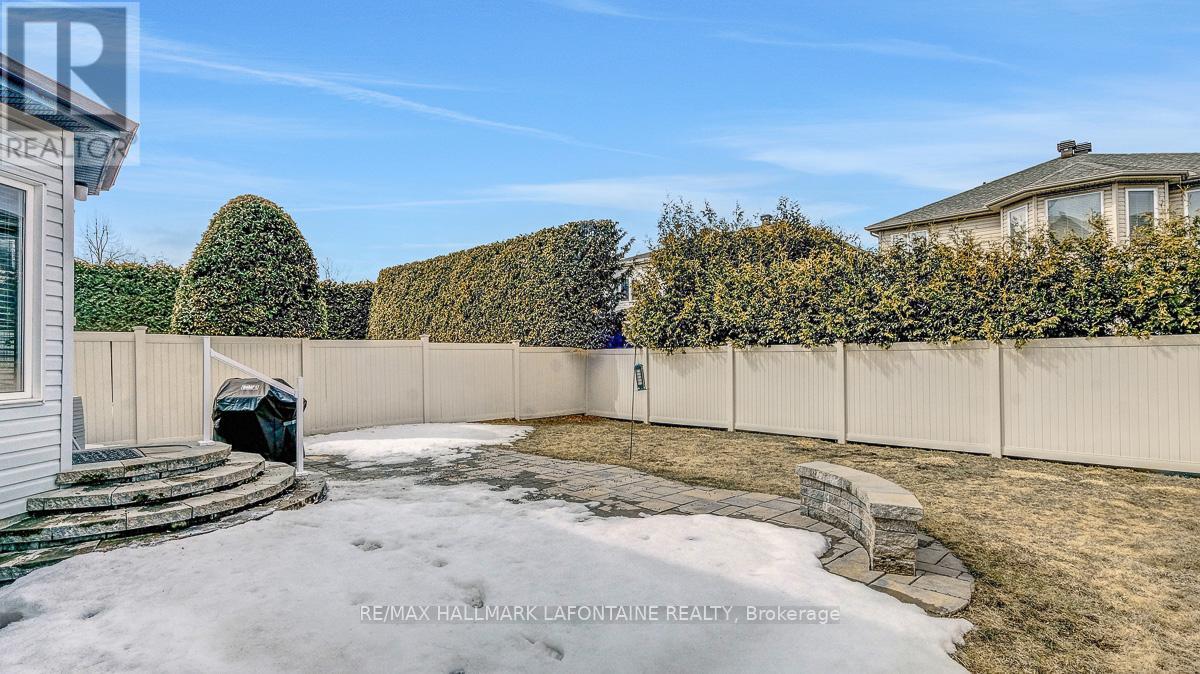 315 Rustic Hills Crescent