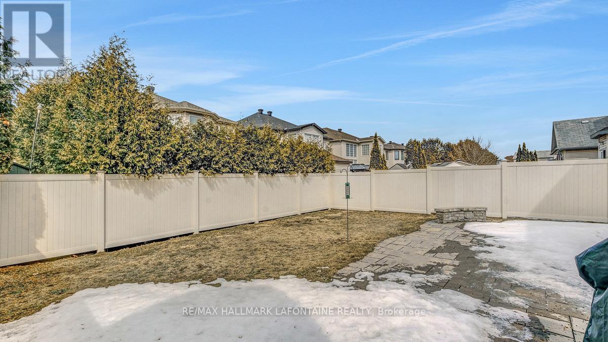 315 Rustic Hills Crescent