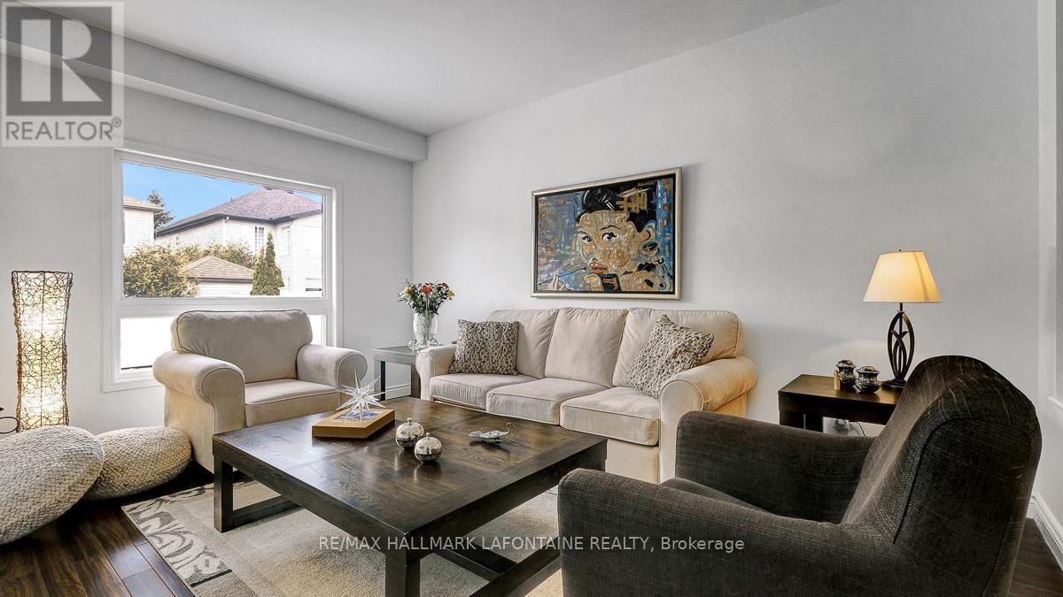 315 Rustic Hills Crescent