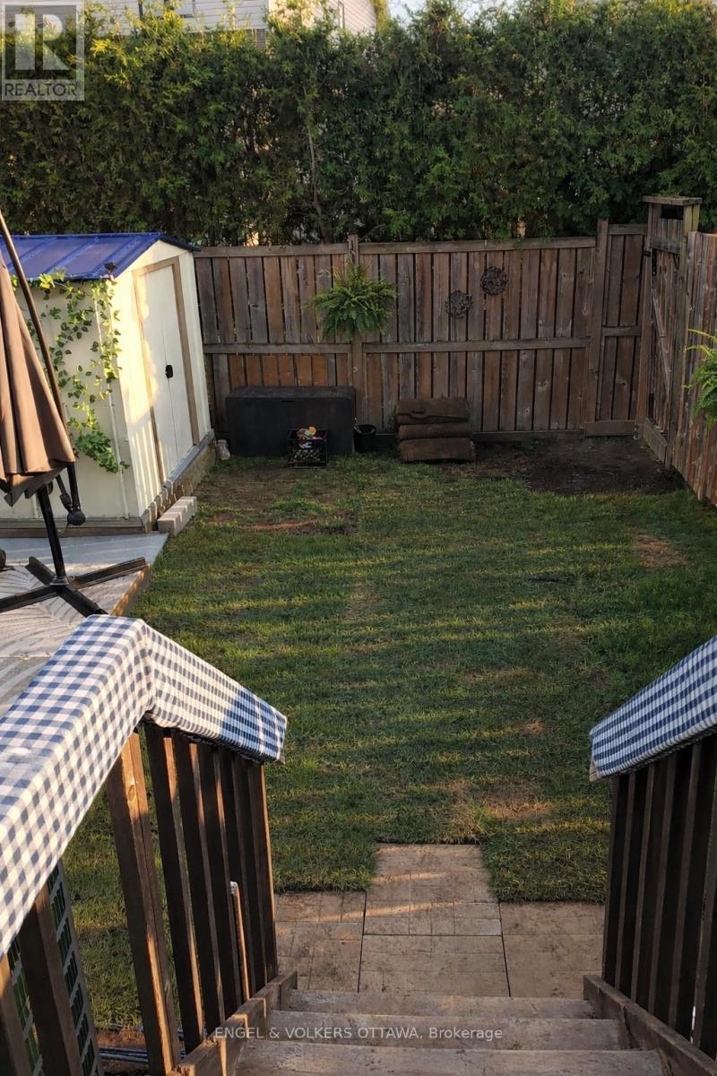 1092 Brasseur Crescent