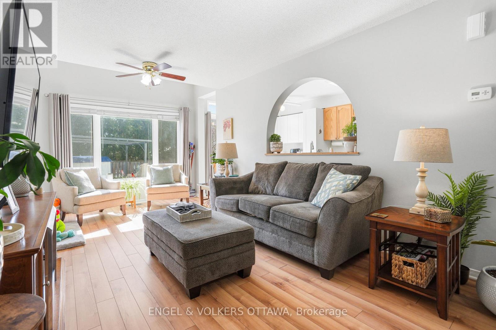 1092 Brasseur Crescent