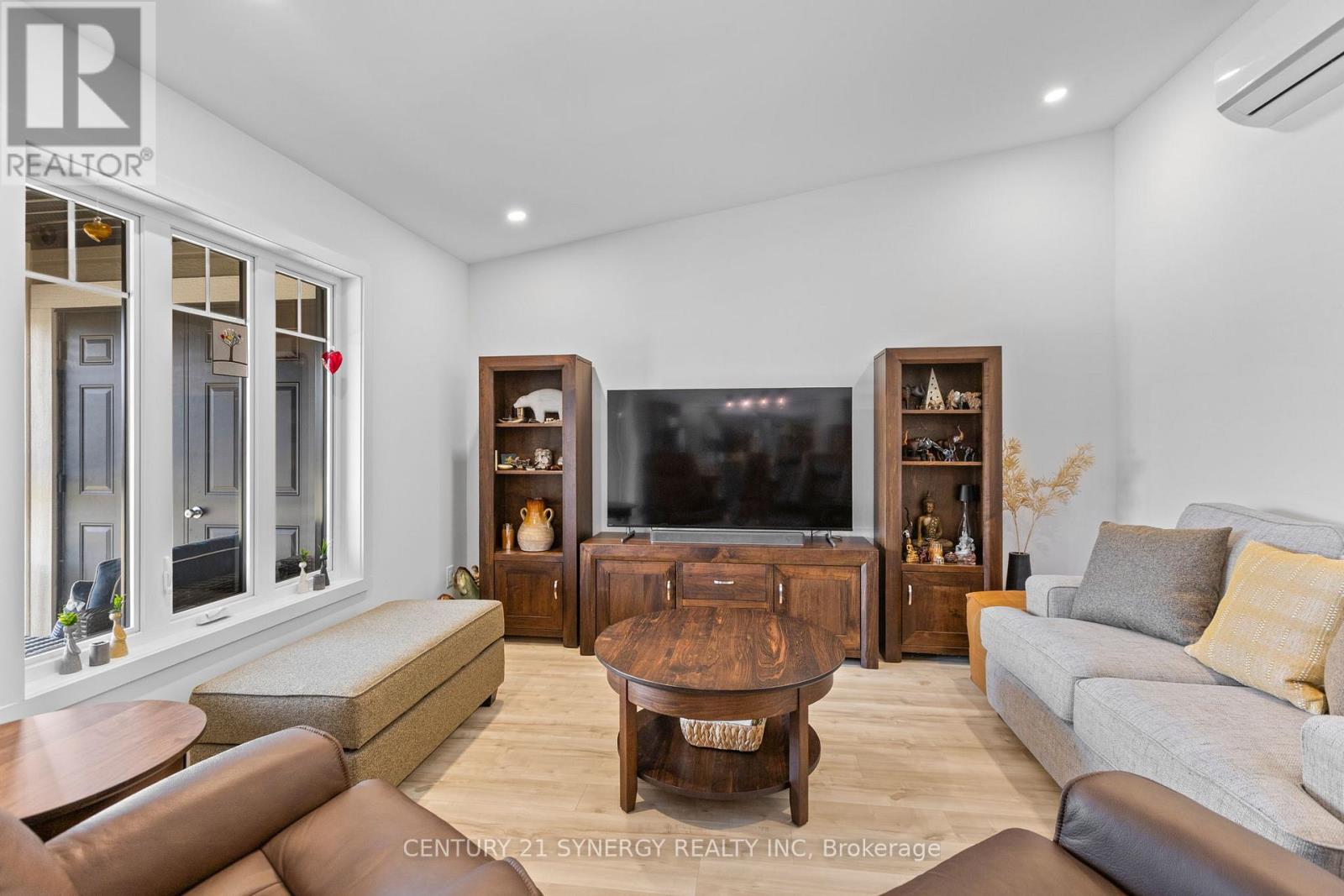 710 - 360 Montee Outaouais Street