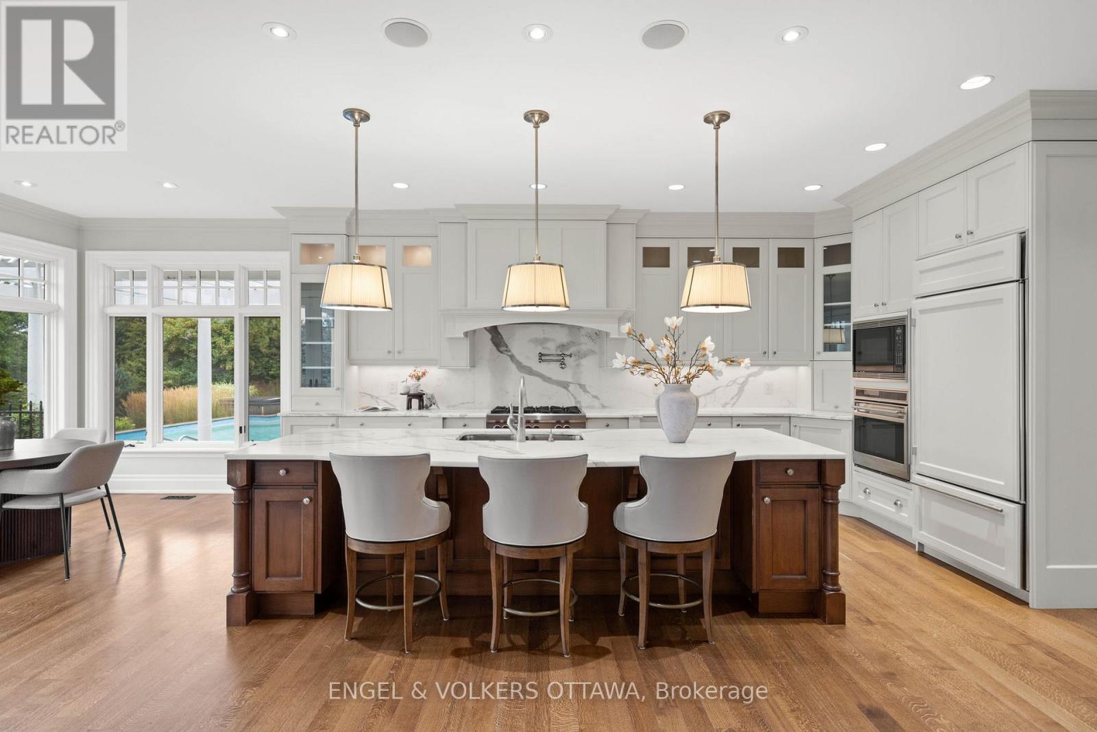 6029 Rideau Valley Drive N