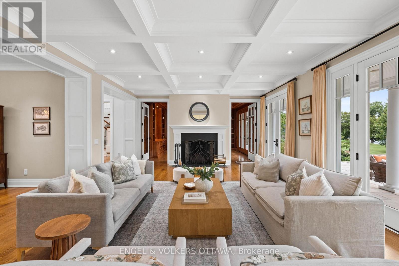 6029 Rideau Valley Drive N