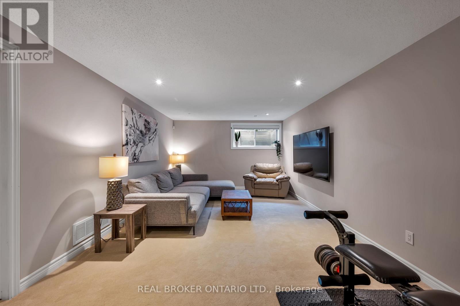 291 Shinleaf Crescent