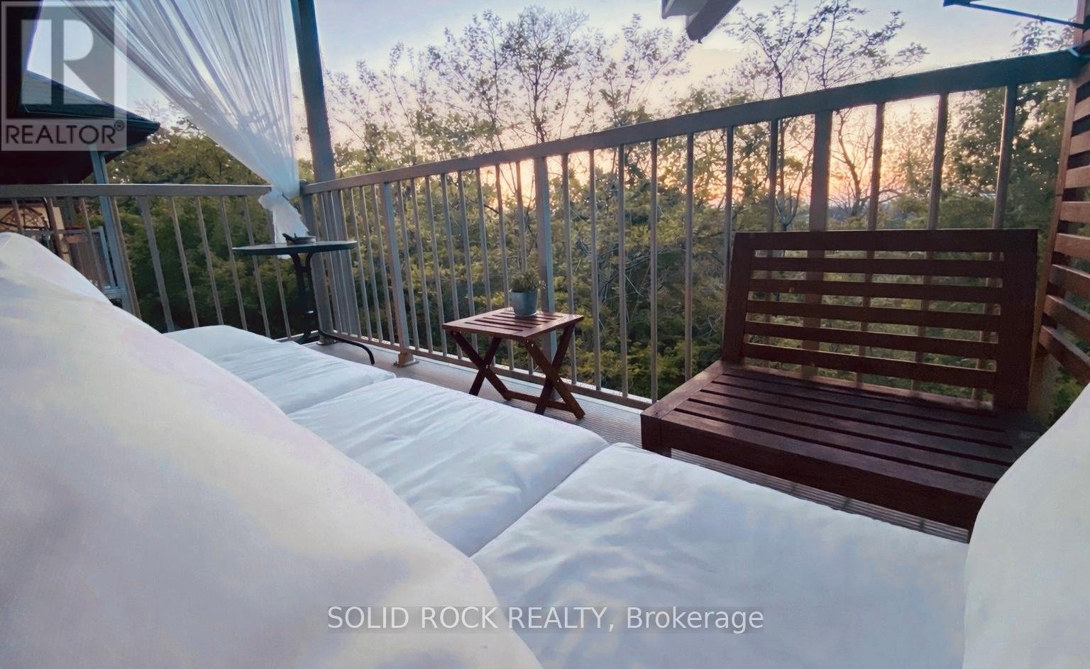 G - 19 Tadley Private