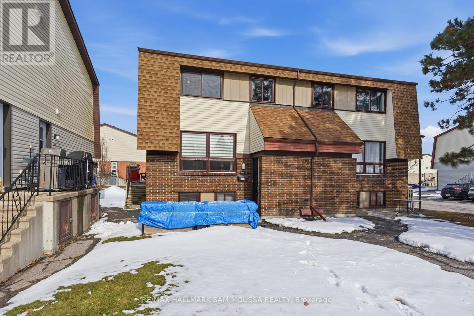 B - 25 Woodvale Green