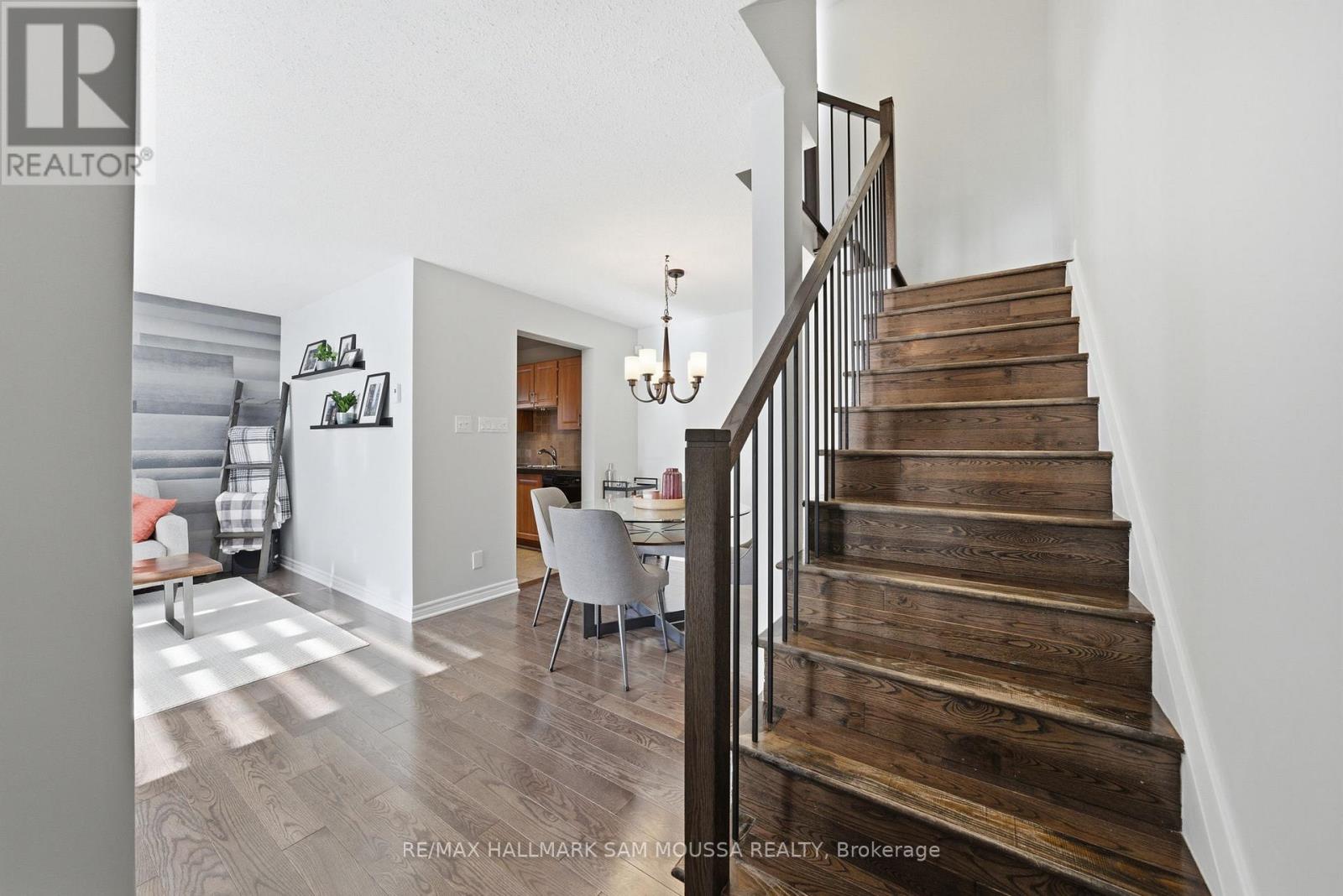 B - 25 Woodvale Green