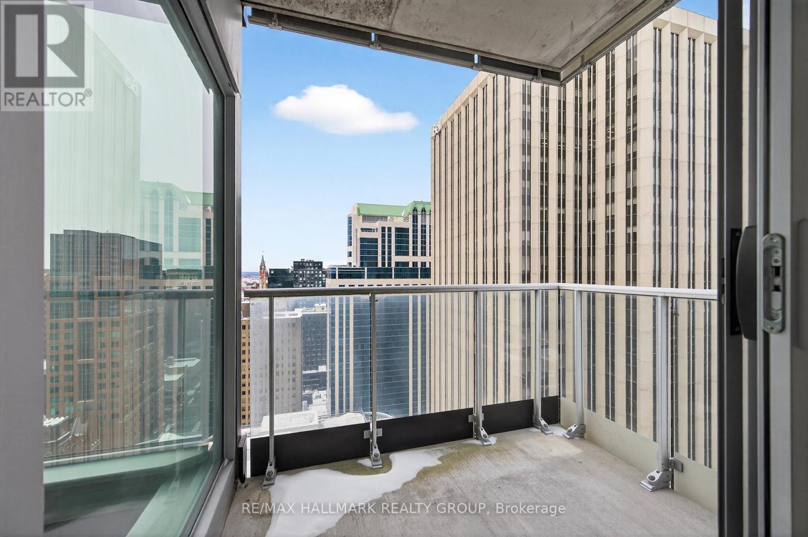 2104 - 179 Metcalfe Street