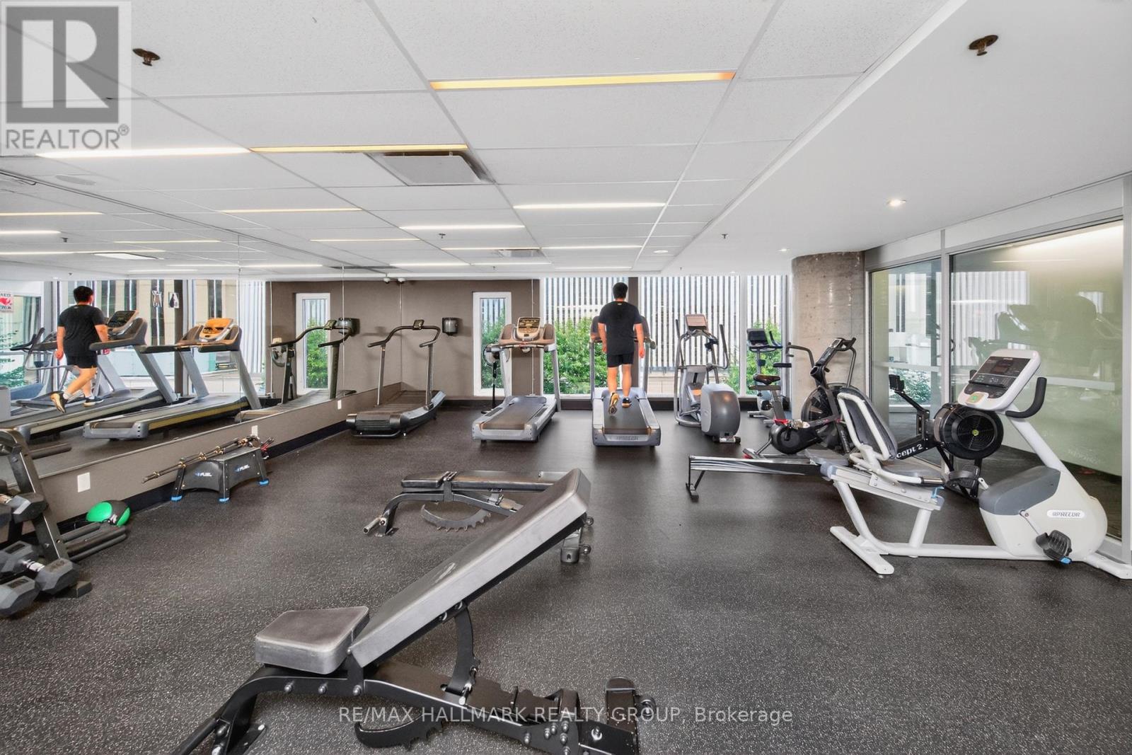 2104 - 179 Metcalfe Street