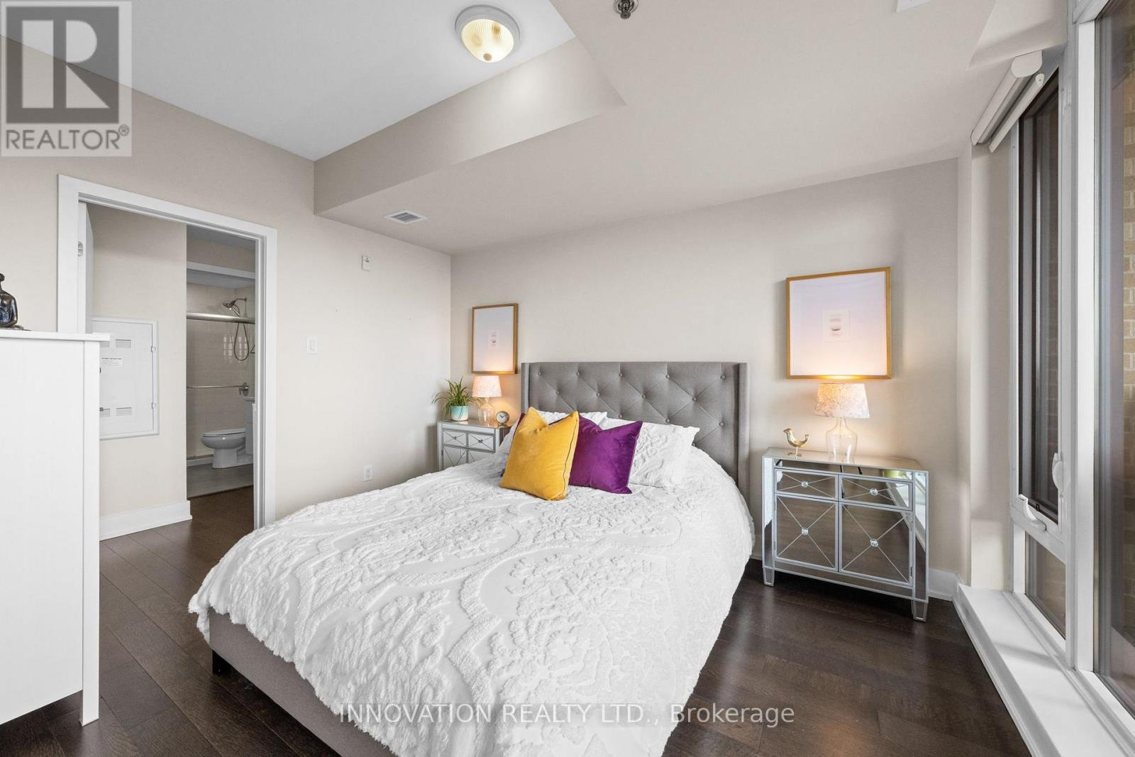 807 - 88 Richmond Road