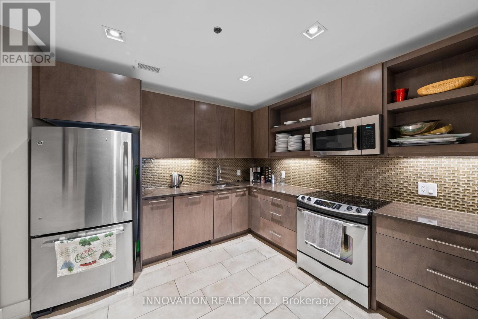 807 - 88 Richmond Road