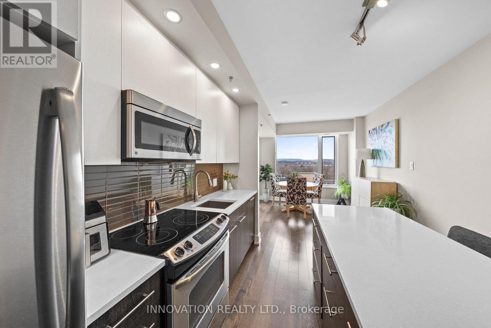 807 - 88 Richmond Road