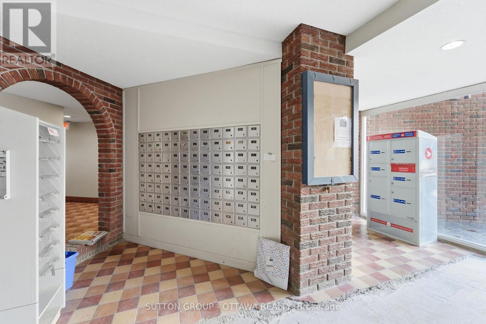 308b - 2041 Arrowsmith Drive