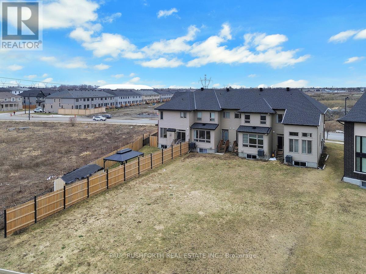 4958 Abbott Street E