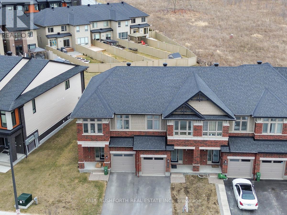 4958 Abbott Street E