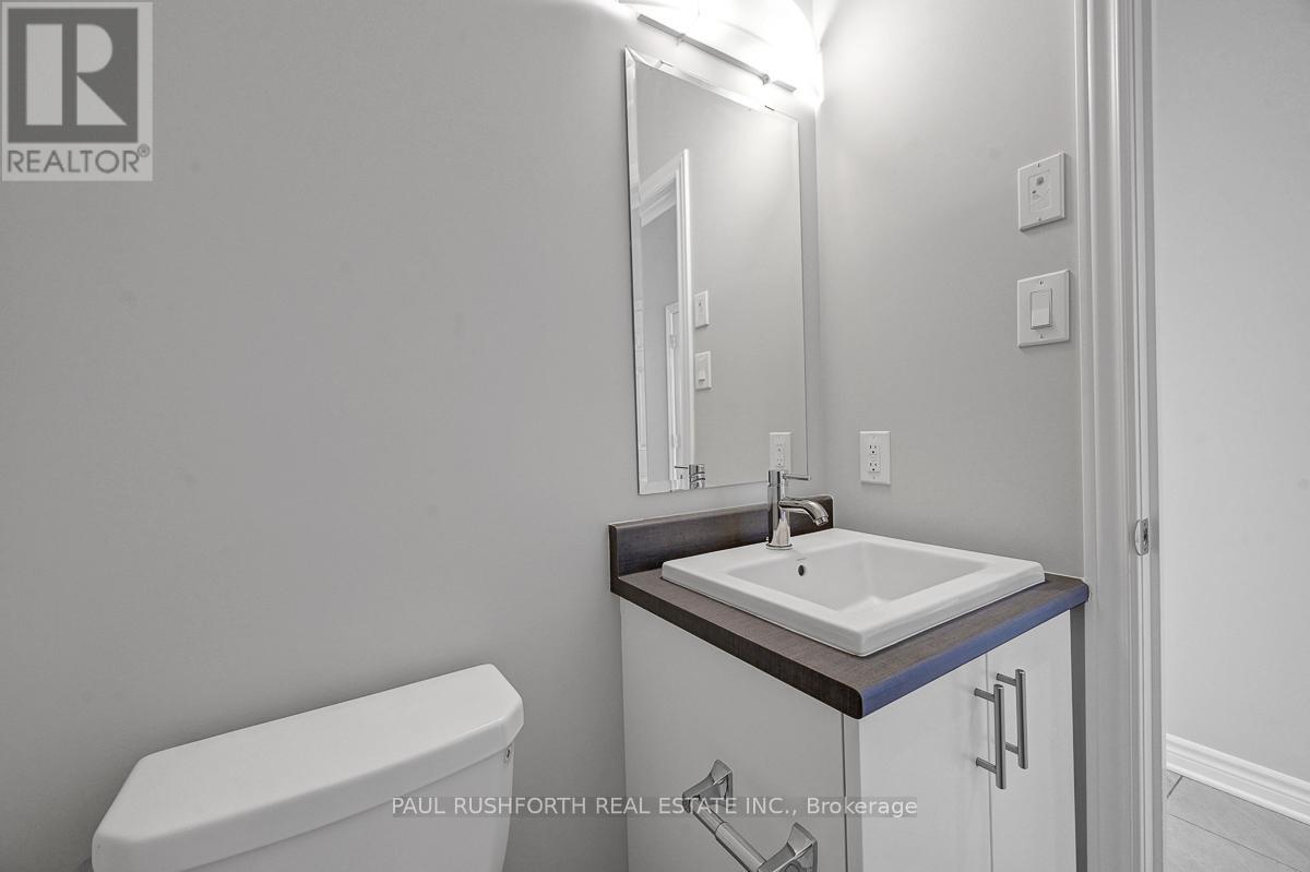 4958 Abbott Street E