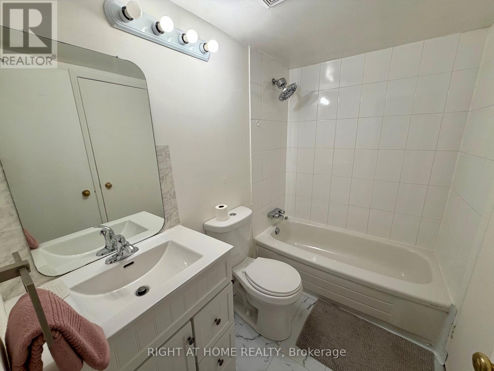 E - 1033 Cummings Avenue