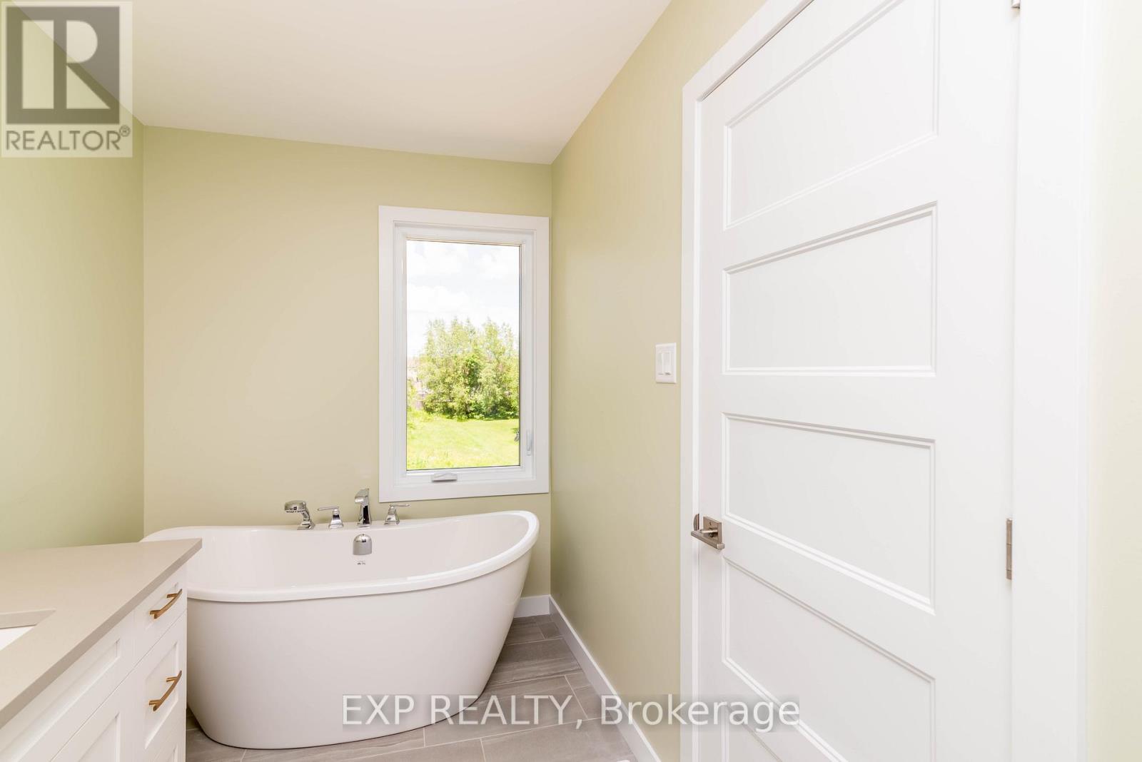 140 Elizabeth Crescent