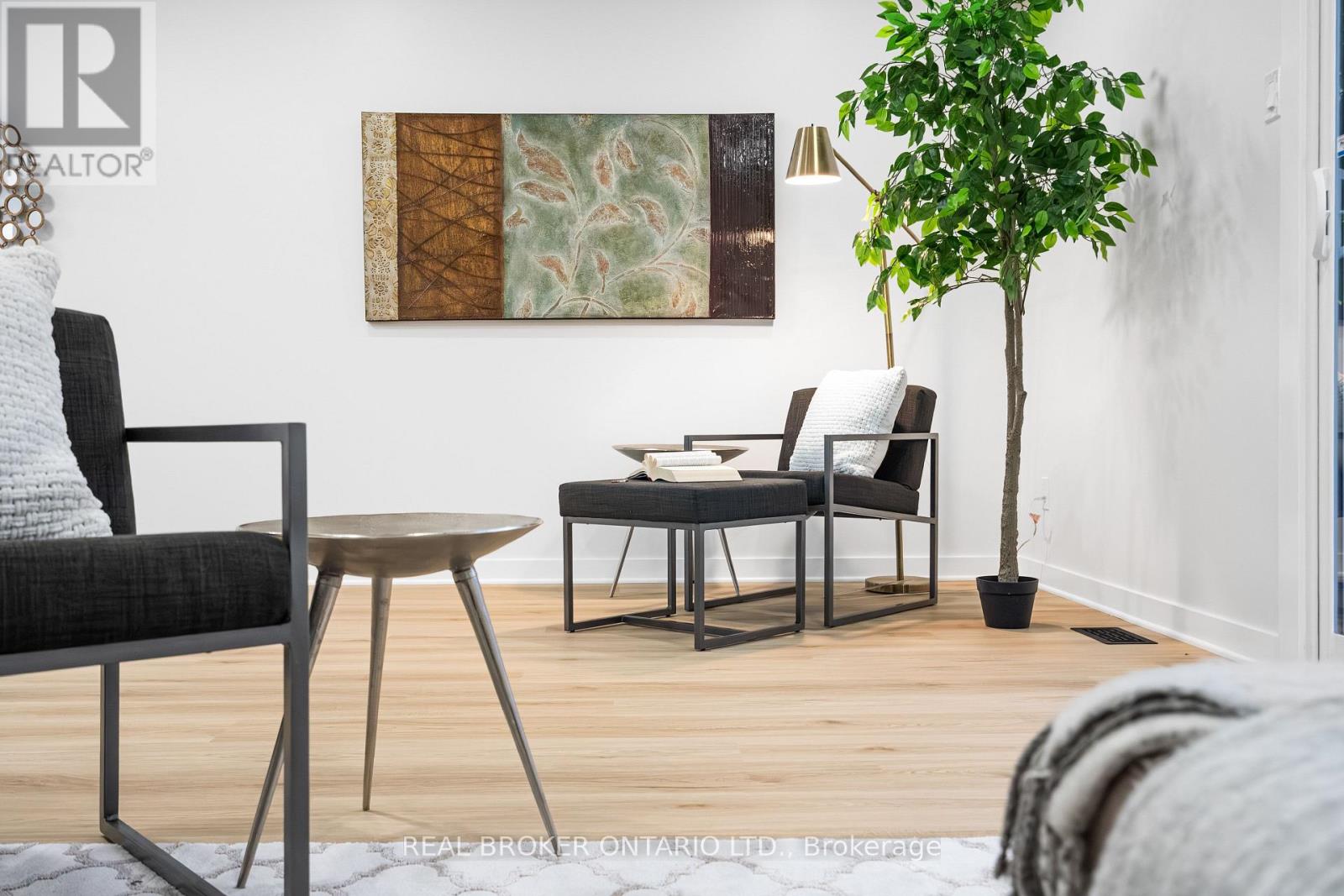 C - 477 Moodie Drive