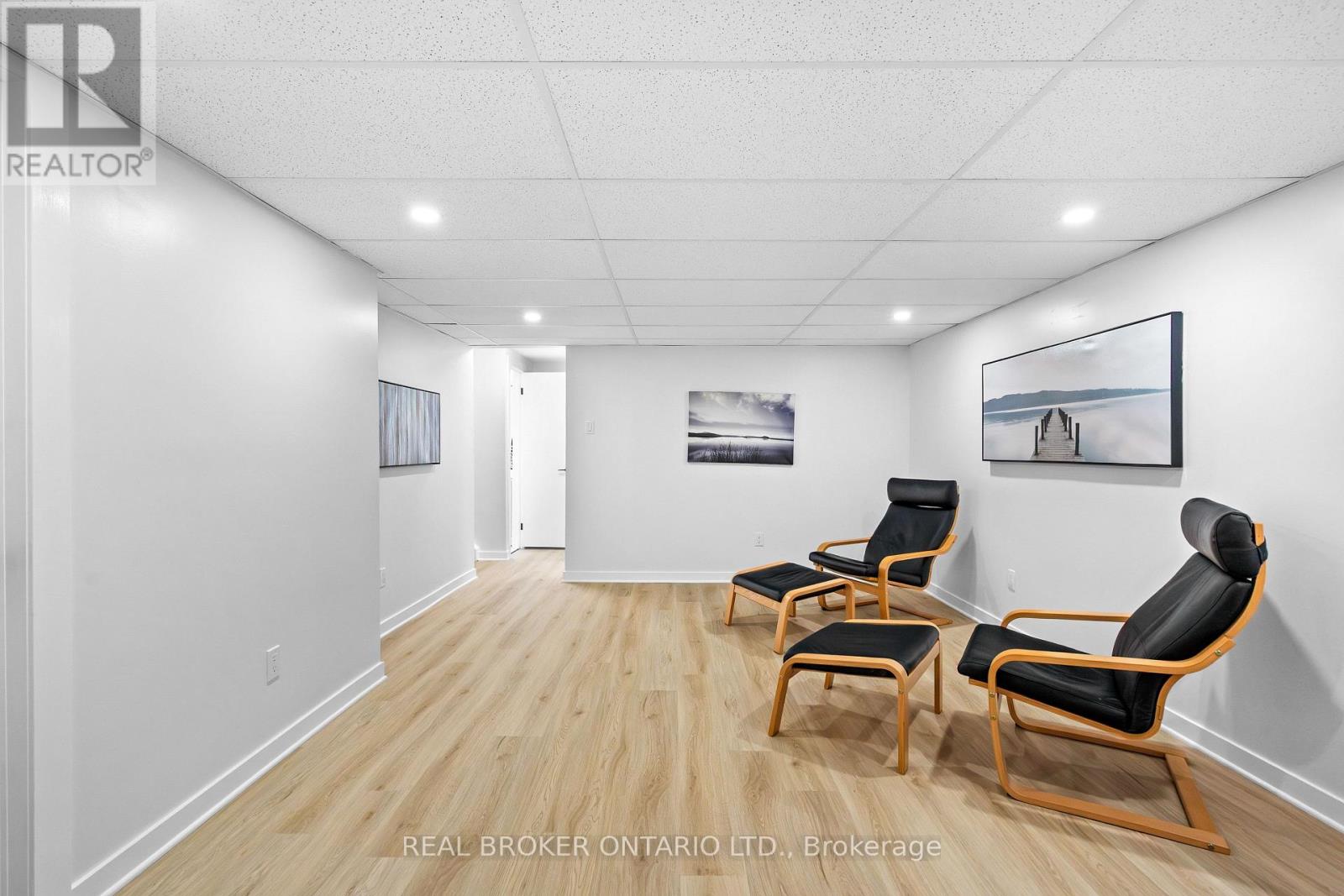 C - 477 Moodie Drive