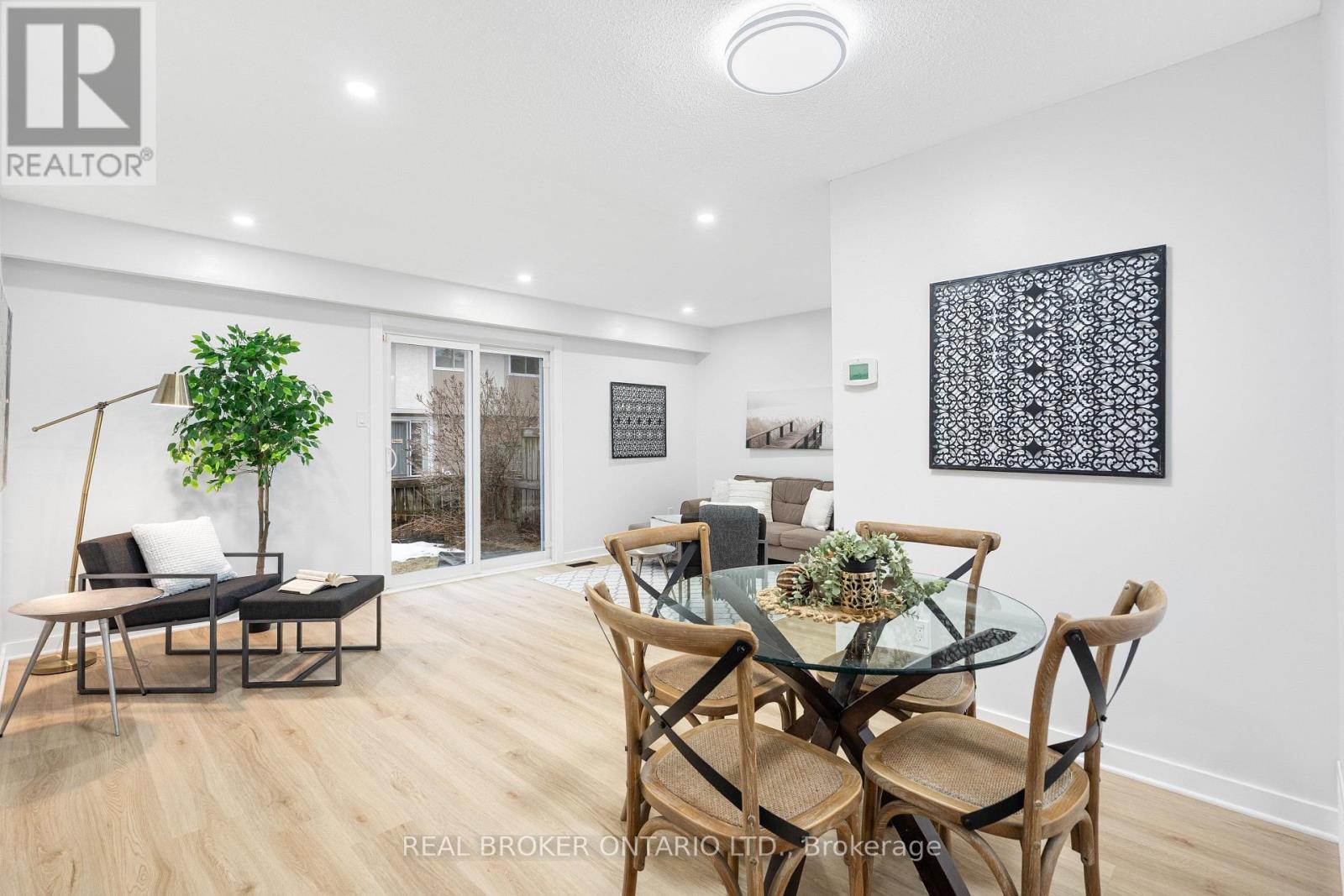 C - 477 Moodie Drive