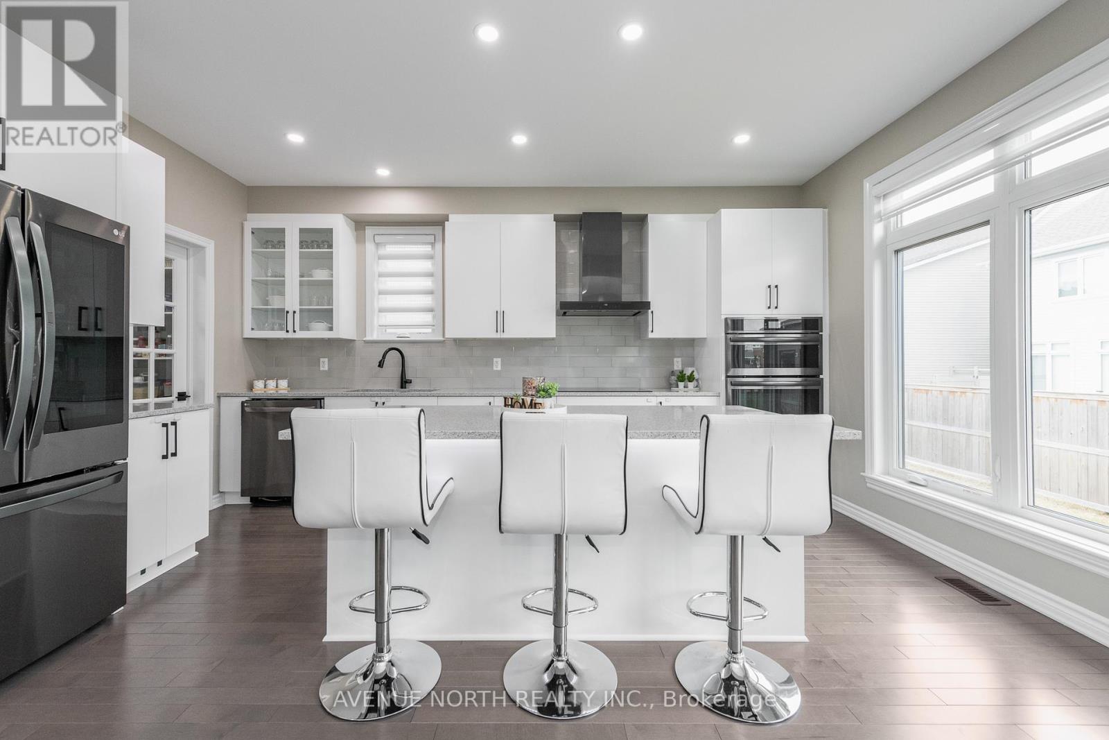 707 Moonflower Crescent