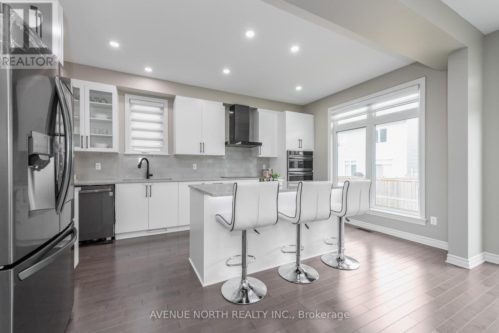 707 Moonflower Crescent