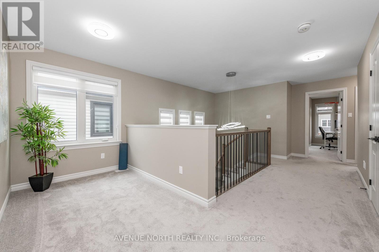 707 Moonflower Crescent