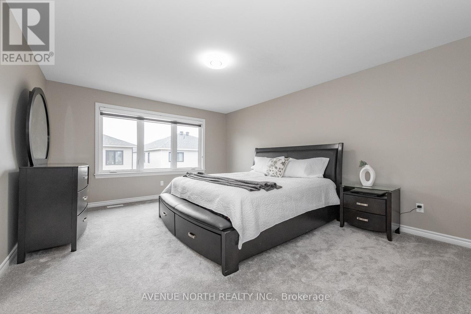 707 Moonflower Crescent