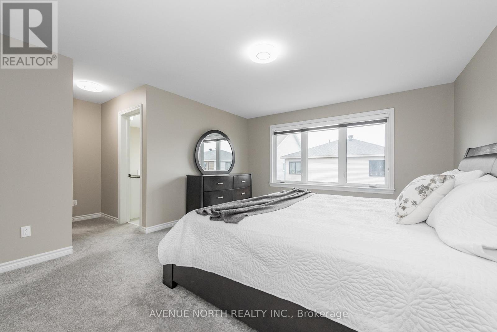 707 Moonflower Crescent