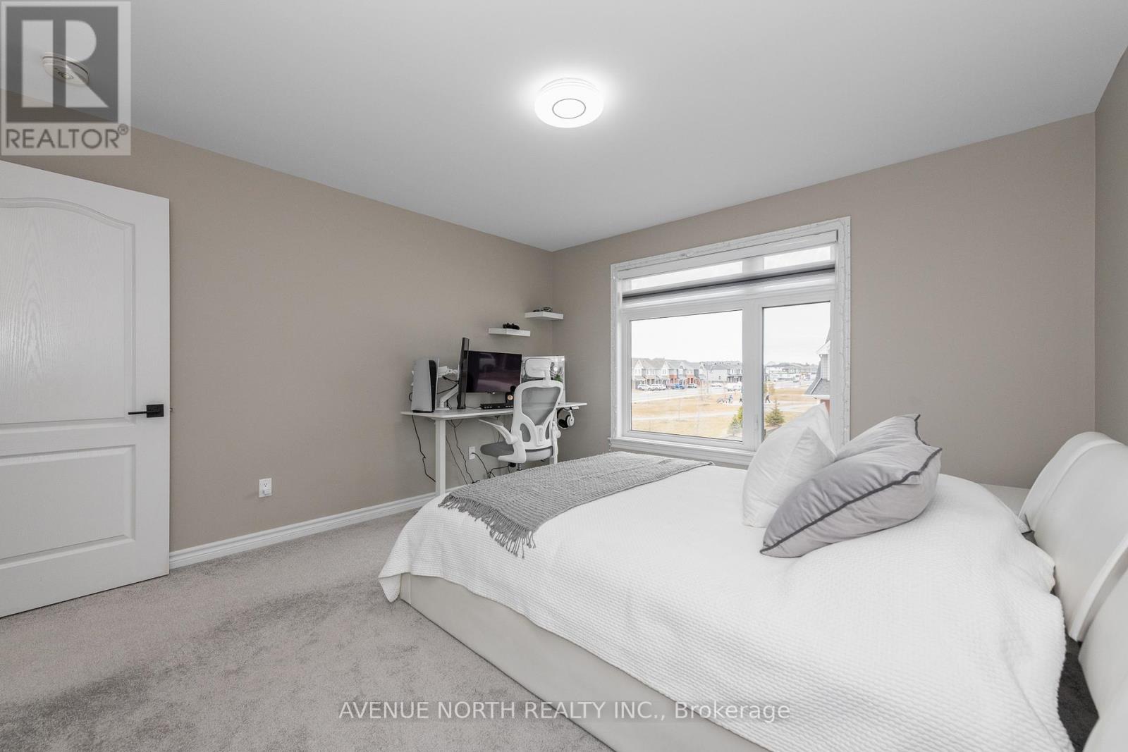 707 Moonflower Crescent