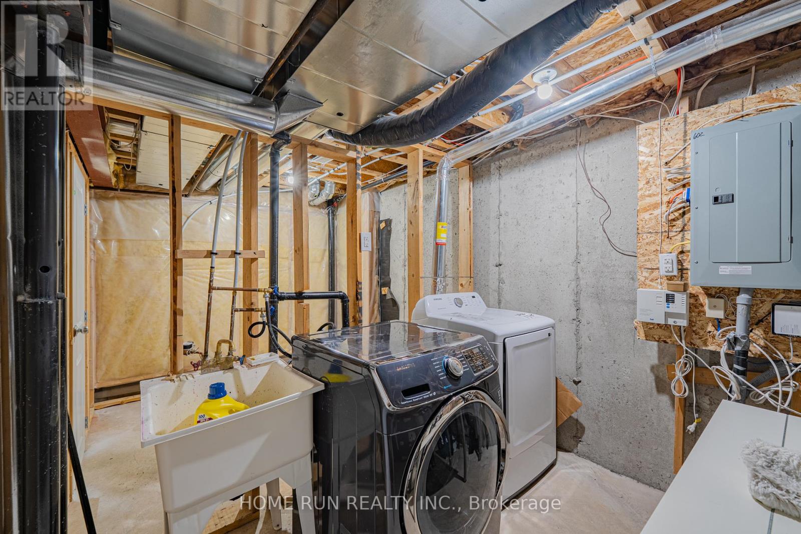 602 Pamplona Private