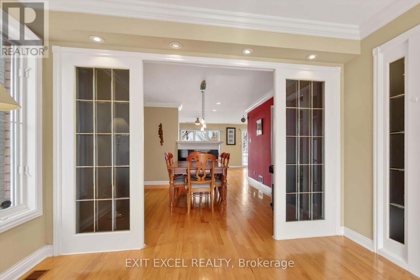 b Normandy Cr. Normandy Crescent, Unit 1093