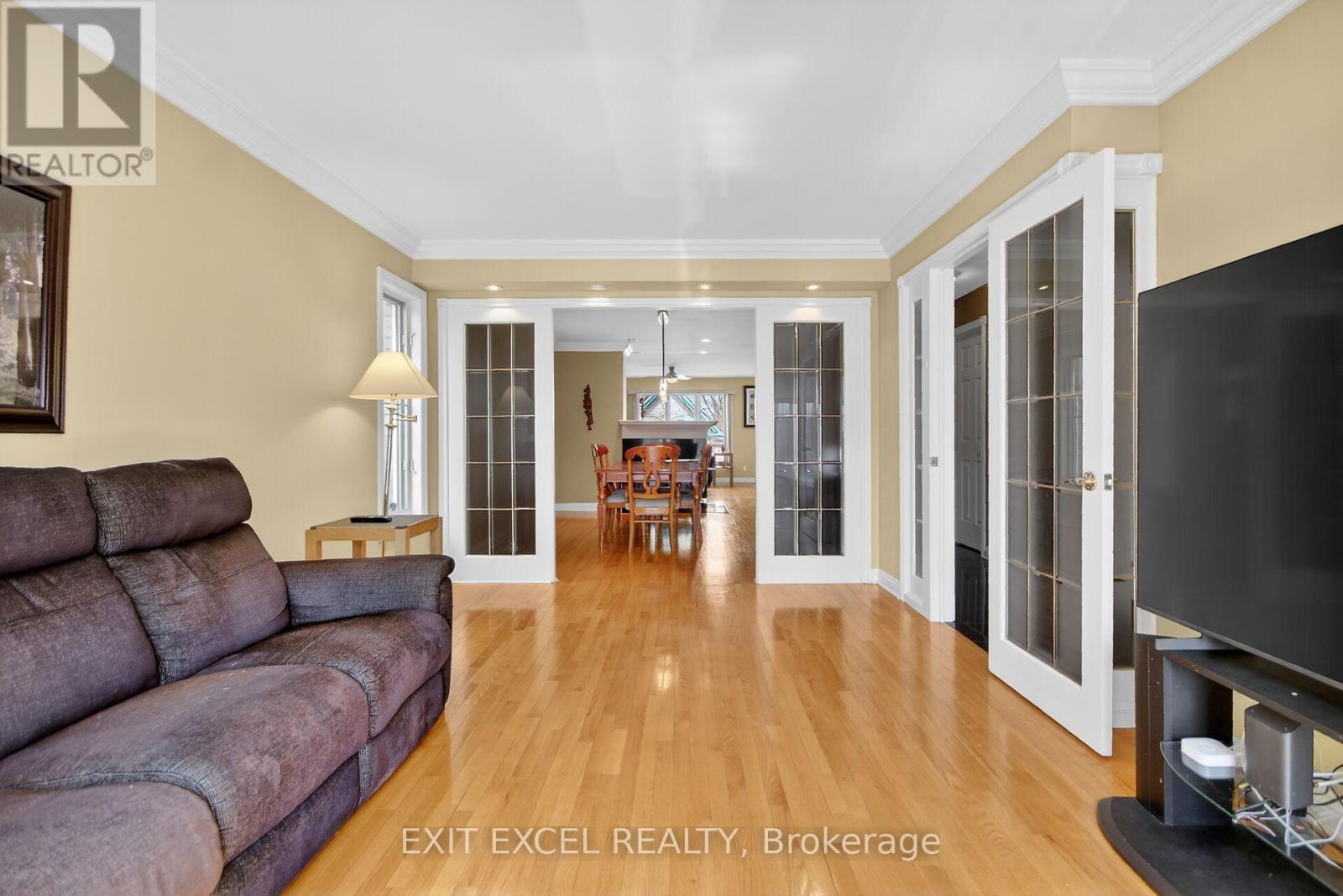 b Normandy Cr. Normandy Crescent, Unit 1093