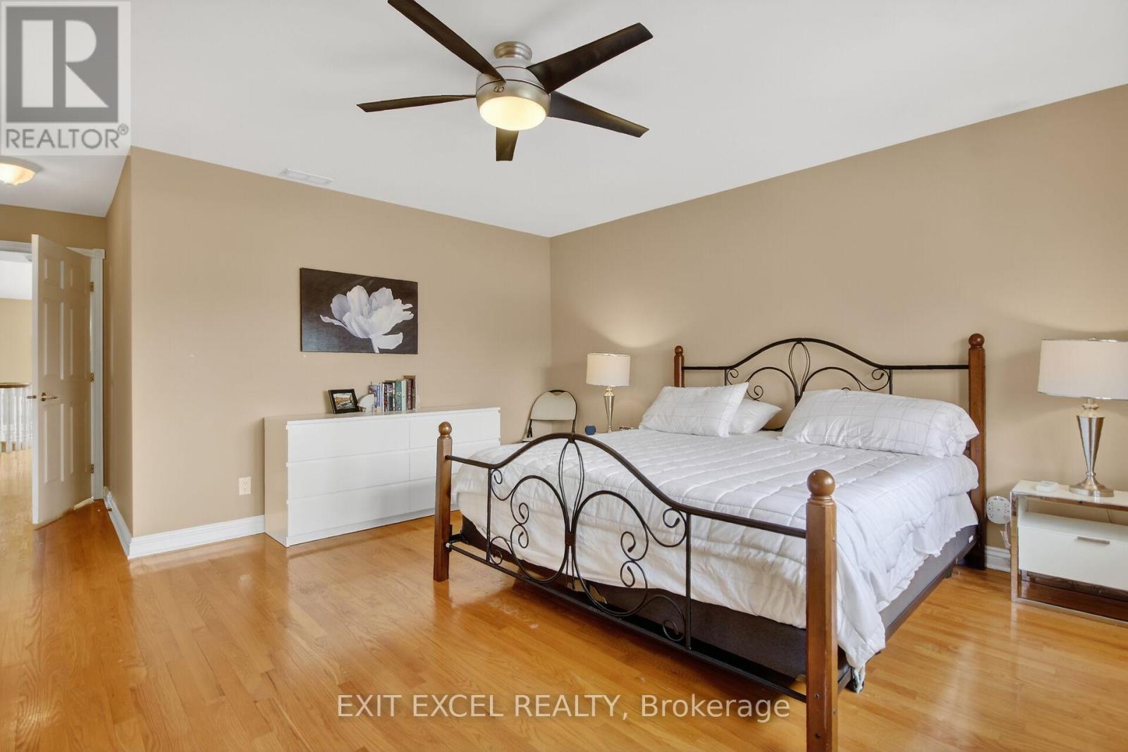 b Normandy Cr. Normandy Crescent, Unit 1093