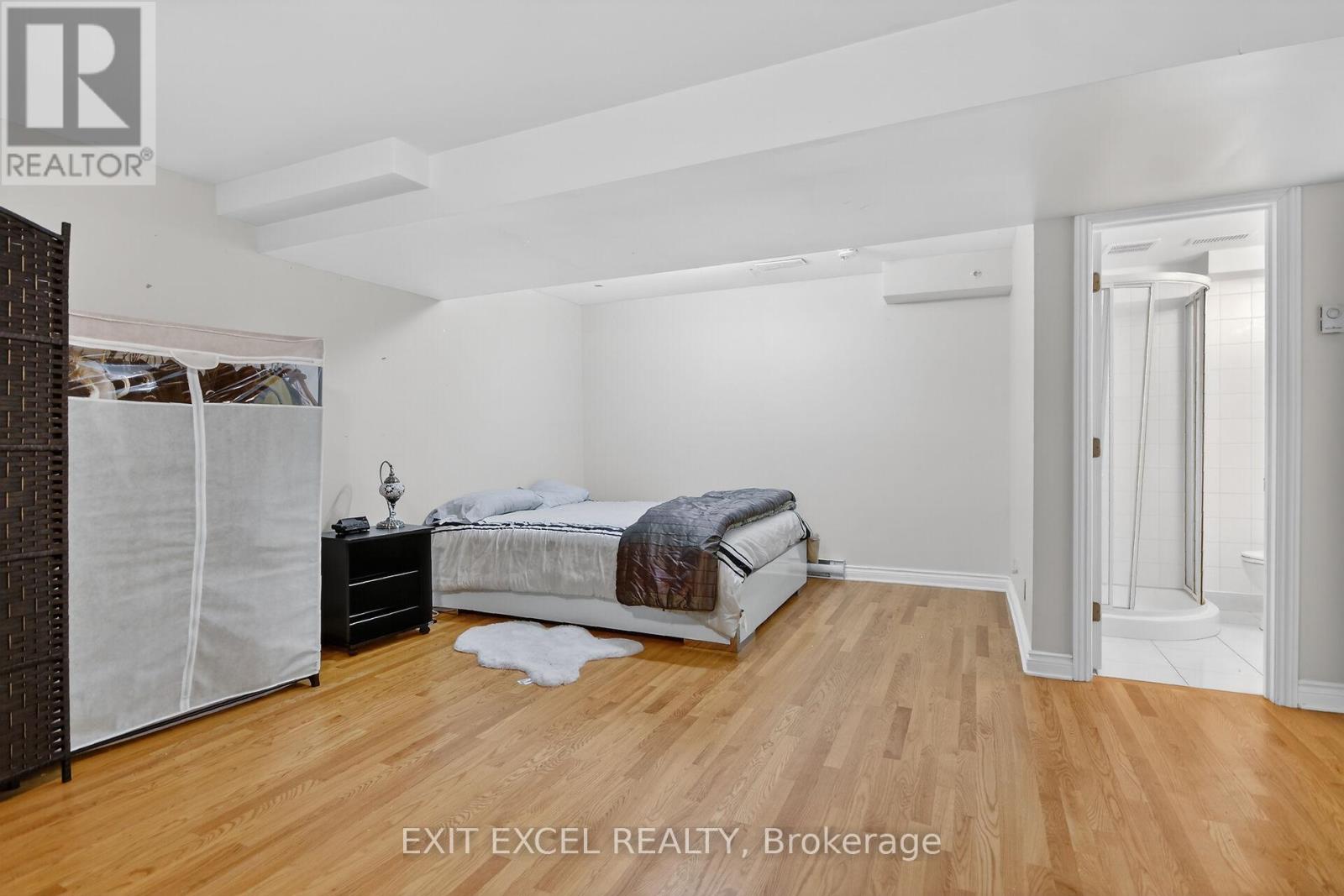 b Normandy Cr. Normandy Crescent, Unit 1093