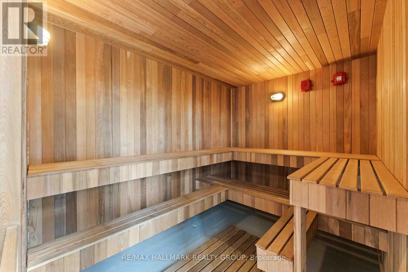 3108 - 805 Carling Avenue