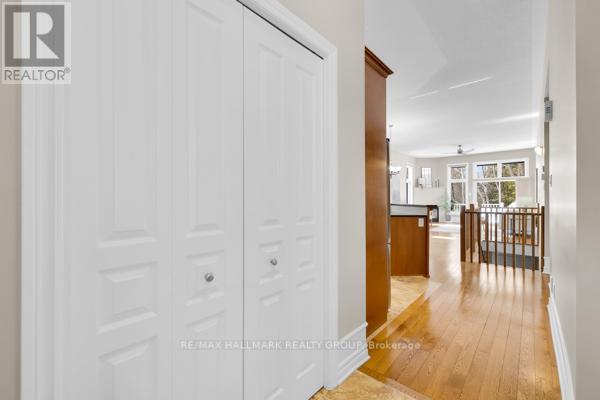 155 Royal Landing Gate