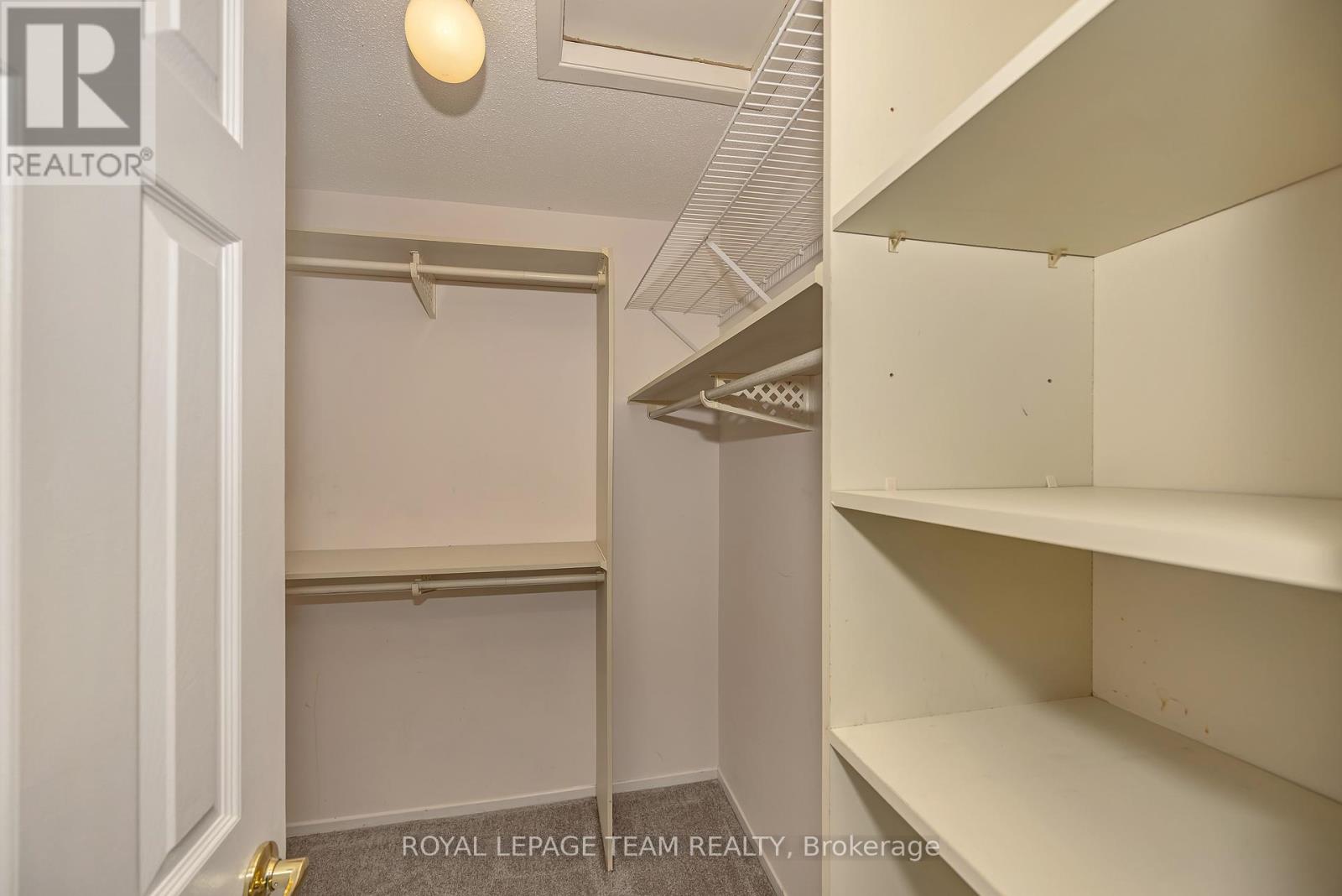 69 Pinetrail Crescent